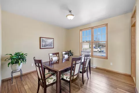 Dining - 4317 E Appleseed Dr, Appleton, WI 54913 photo 2 of 4