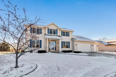 Exterior - 4317 E Appleseed Dr, Appleton, WI 54913 photo 4 of 8