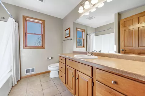 Bath - 4317 E Appleseed Dr, Appleton, WI 54913 photo 4 of 4