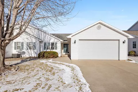 422 Theresa Ct, Kimberly, WI 54136