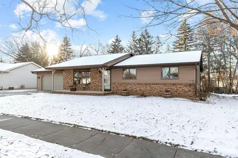 223 E Meadow Grove Blvd, Appleton, WI 54915