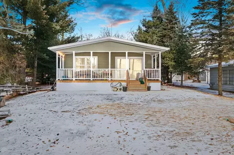 w5931 Lake Drive, Shawano, WI 54166