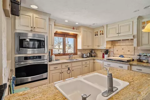 203 E Mcarthur St, Appleton, WI 54911 photo 6