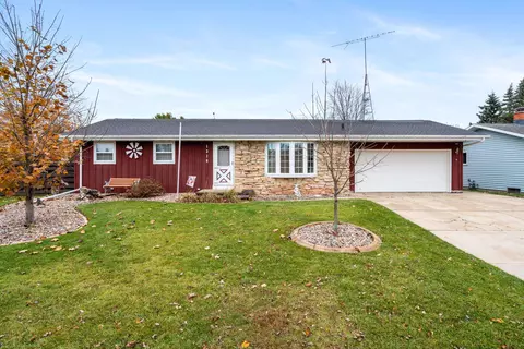 1316 Green Acres Ln, Neenah, WI 54956