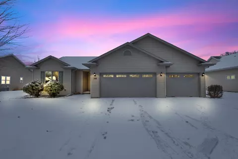 328 Castle Oak Dr, Neenah, WI 54956