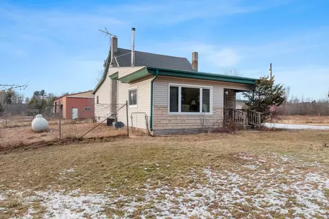 3319 Brehmer Rd, Abrams, WI 54101