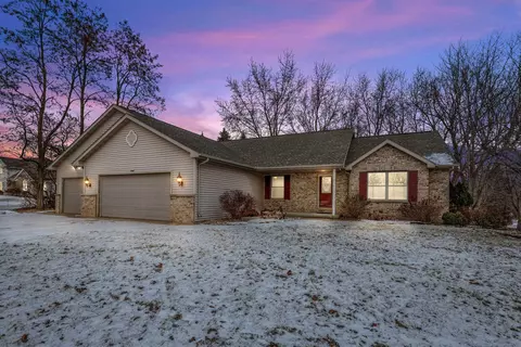 7848 Kiely Way, Neenah, WI 54956
