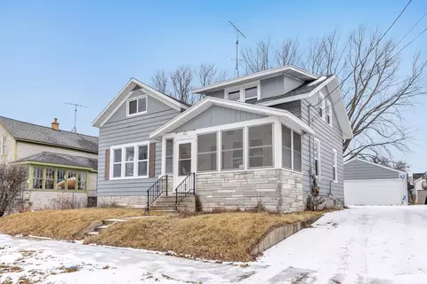 846 W 10th Ave, Oshkosh, WI 54902