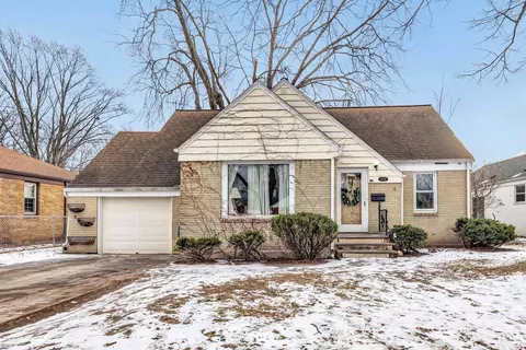 1023 Redwood Dr, Green Bay, WI 54304