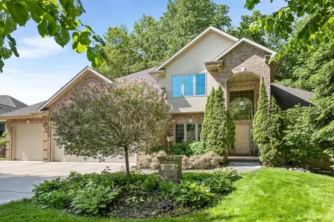 921 Chelsea Ct, De Pere, WI 54115