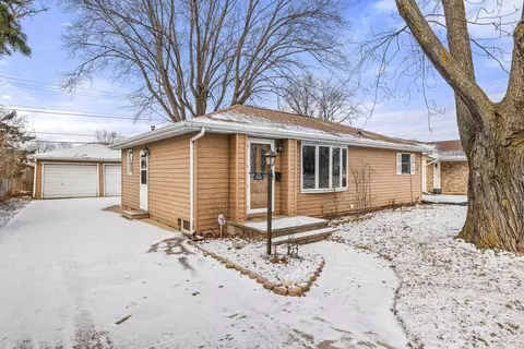 845 Betty Ave, Neenah, WI 54956