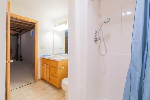 Bath - 5356 Pleasant Way, Appleton, WI 54913 photo 7 of 7