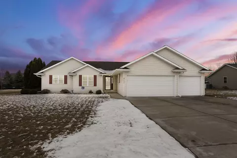 w7025 Puls Farm Place, Greenville, WI 54942
