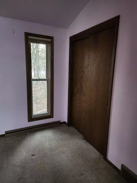 Bedroom - 5001 N Lynndale Dr, Appleton, WI 54913 photo 3 of 5