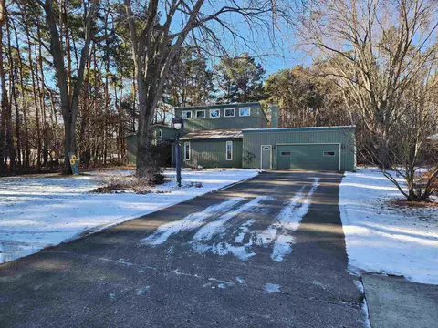 Exterior - 5001 N Lynndale Dr, Appleton, WI 54913 photo 1 of 3