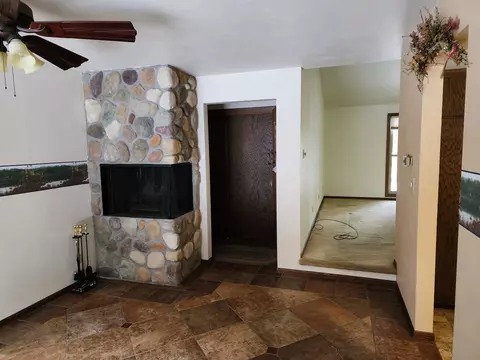 Living - 5001 N Lynndale Dr, Appleton, WI 54913 photo 3 of 3