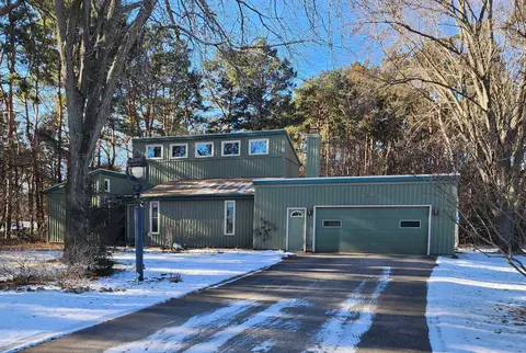 5001 N Lynndale Dr, Appleton, WI 54913