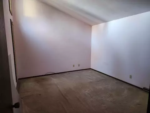 Bedroom - 5001 N Lynndale Dr, Appleton, WI 54913 photo 1 of 5
