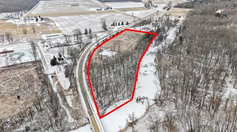 4185 Old 41 Rd, Oconto, WI 54153