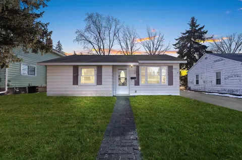1813 Roosevelt Ave, Oshkosh, WI 54901