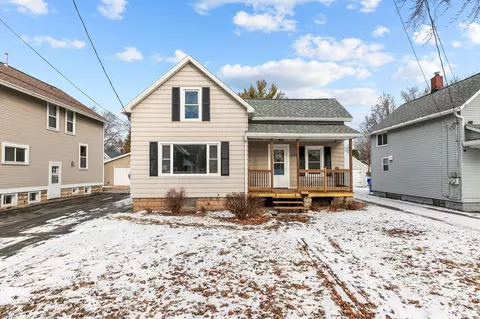 1026 W 8th St, Appleton, WI 54914
