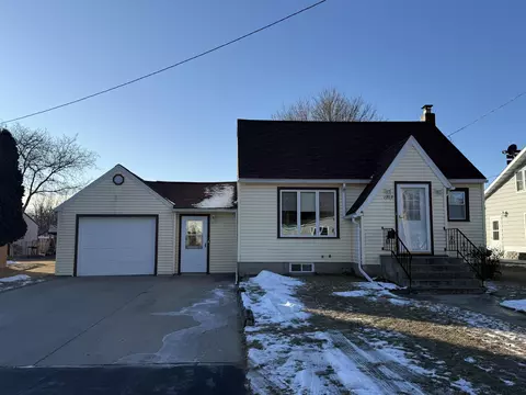 1705 29th Ave, Menominee, MI 49858