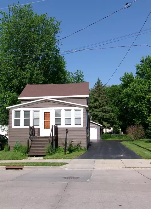 226 N Brooke St, Fond Du Lac, WI 54935