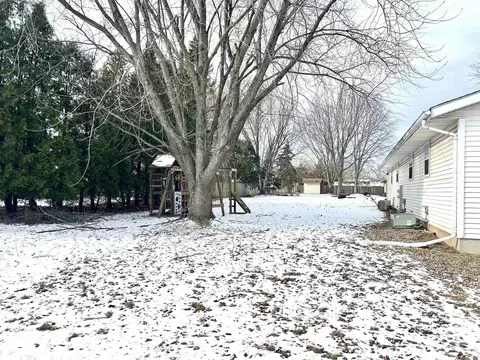 1555 E Sylvan Ave, Appleton, WI 54915 photo 4