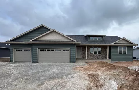 4638 Richard Ln, Green Bay, WI 54313