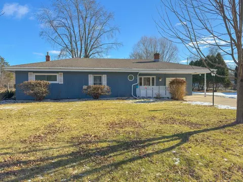818 S Ridge Ln, Appleton, WI 54914