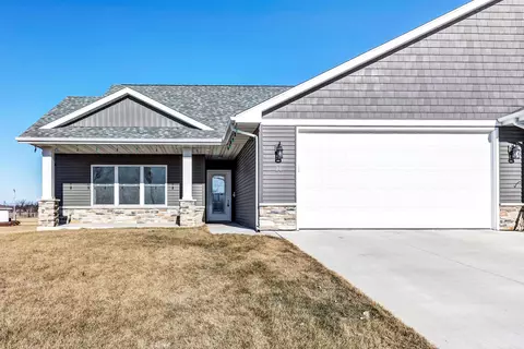 20 Links Ct, Kaukauna, WI 54130