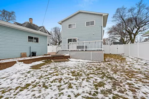 908 N Superior St, Appleton, WI 54911 photo 5