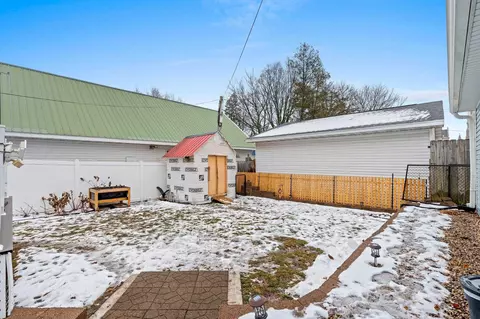 908 N Superior St, Appleton, WI 54911 photo 4