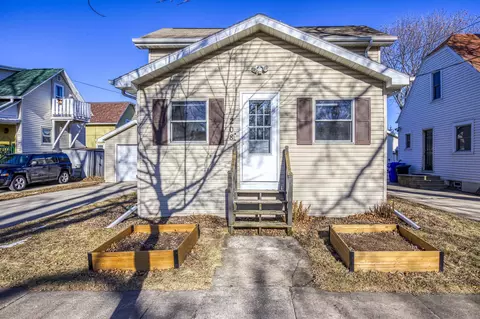 Exterior - 208 E Commercial St, Appleton, WI 54911 photo 1 of 1