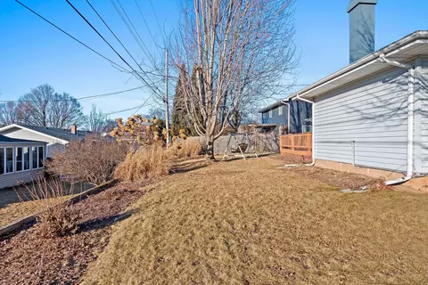 Exterior - 1621 N Douglas St, Appleton, WI 54914 photo 5 of 6