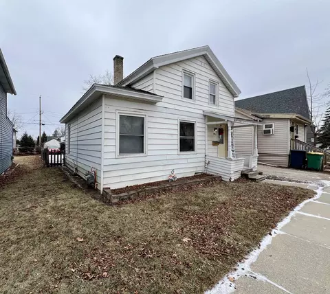 295 E 9th St, Fond Du Lac, WI 54935