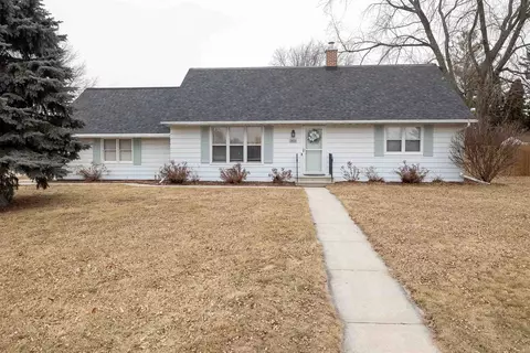 1460 Kellogg St, Green Bay, WI 54304