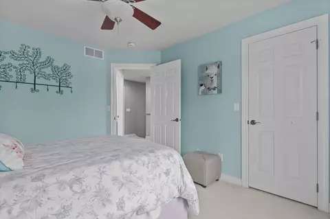 Bedroom - 511 E Quietwinds Way, Appleton, WI 54913 photo 6 of 9