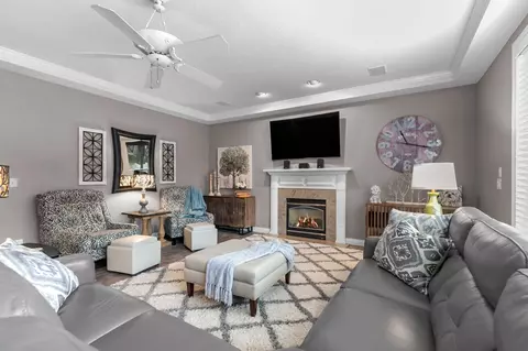 Living - 511 E Quietwinds Way, Appleton, WI 54913 photo 1 of 4