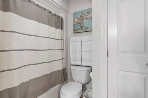 Bath - 511 E Quietwinds Way, Appleton, WI 54913 photo 7 of 8