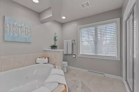 Bath - 511 E Quietwinds Way, Appleton, WI 54913 photo 3 of 8
