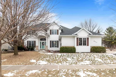 511 E Quietwinds Way, Appleton, WI 54913
