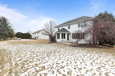 Exterior - 511 E Quietwinds Way, Appleton, WI 54913 photo 5 of 8