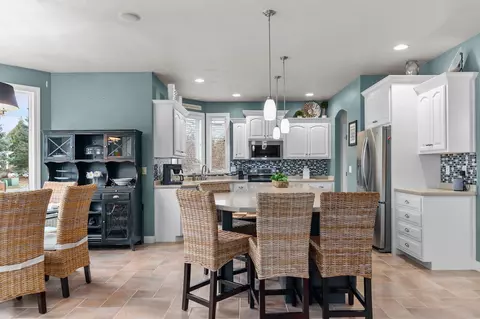 Kitchen - 511 E Quietwinds Way, Appleton, WI 54913 photo 1 of 6