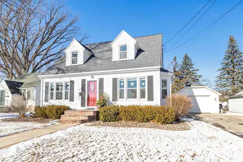 231 Robbins St, Seymour, WI 54165