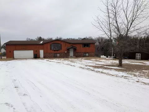 e1690 Lake Shore Drive, Iola, WI 54945