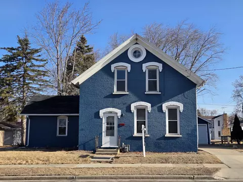 1456 Dousman St, Green Bay, WI 54303
