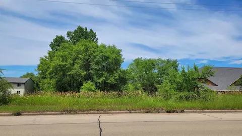 beckert road, New London, WI 54961