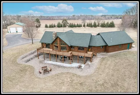 e8957 Dey Road, New London, WI 54961