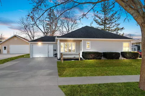 430 N Ontario St, De Pere, WI 54115